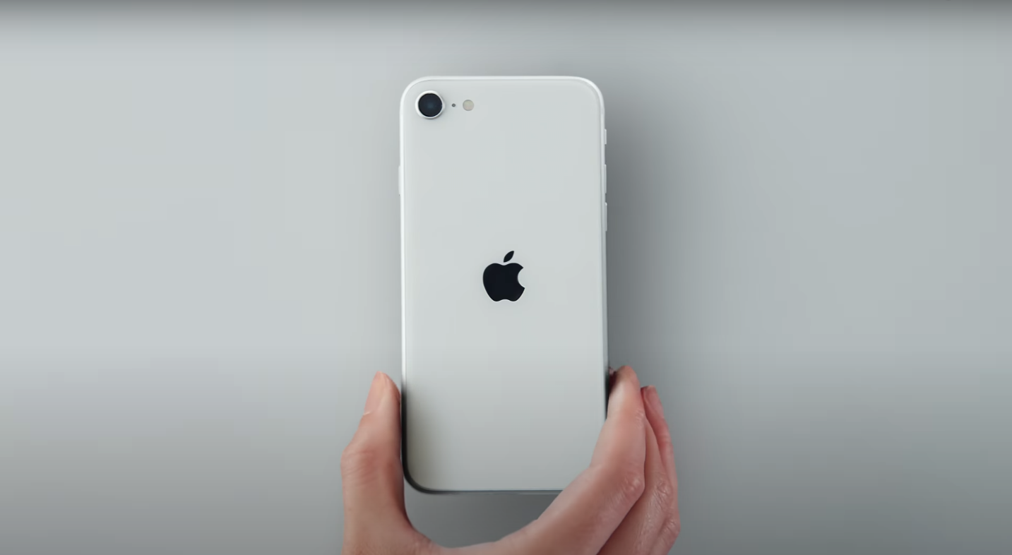 Vége a várakozásnak: itt a 2020-as iPhone SE, és épp olyan, mint akartuk!